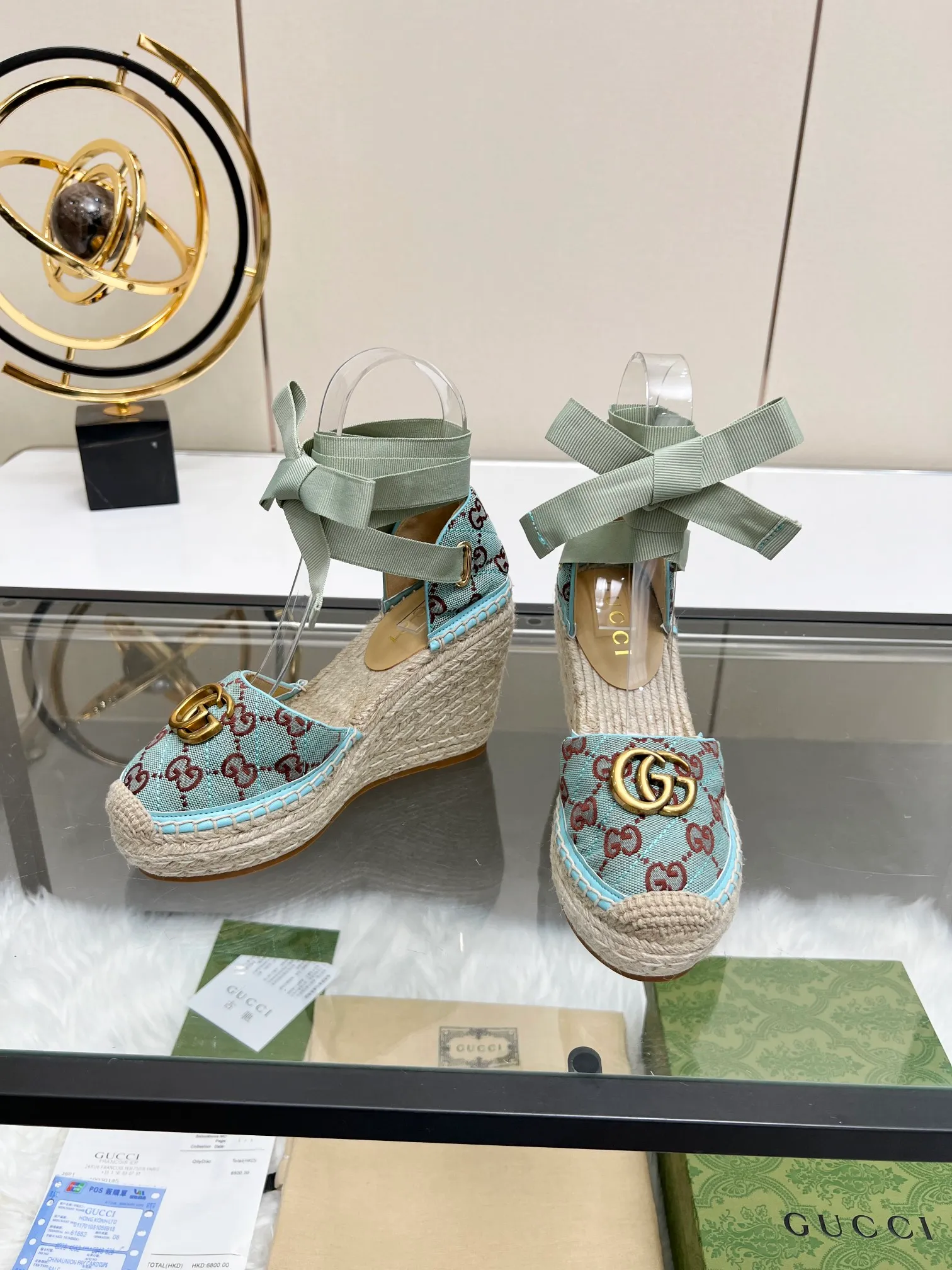 👟👟Ex-factory price 440👟👟 GUCCI wedge fisherman sandals, thick-soled straw, high-end quality, fabric: double G fabric, electric embroidery, lining: mixed sheepskin lining, yardage: 35 ~ 42, color: light blue. Dear new and old customers, the picture has been updated, please transfer the image to change. The upgraded version of the wedge heel currently has more than 40 colors. Transfer the image and sell it.